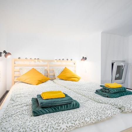 Green Goblin Apartment With Free Private Parking Budapest Esterno foto
