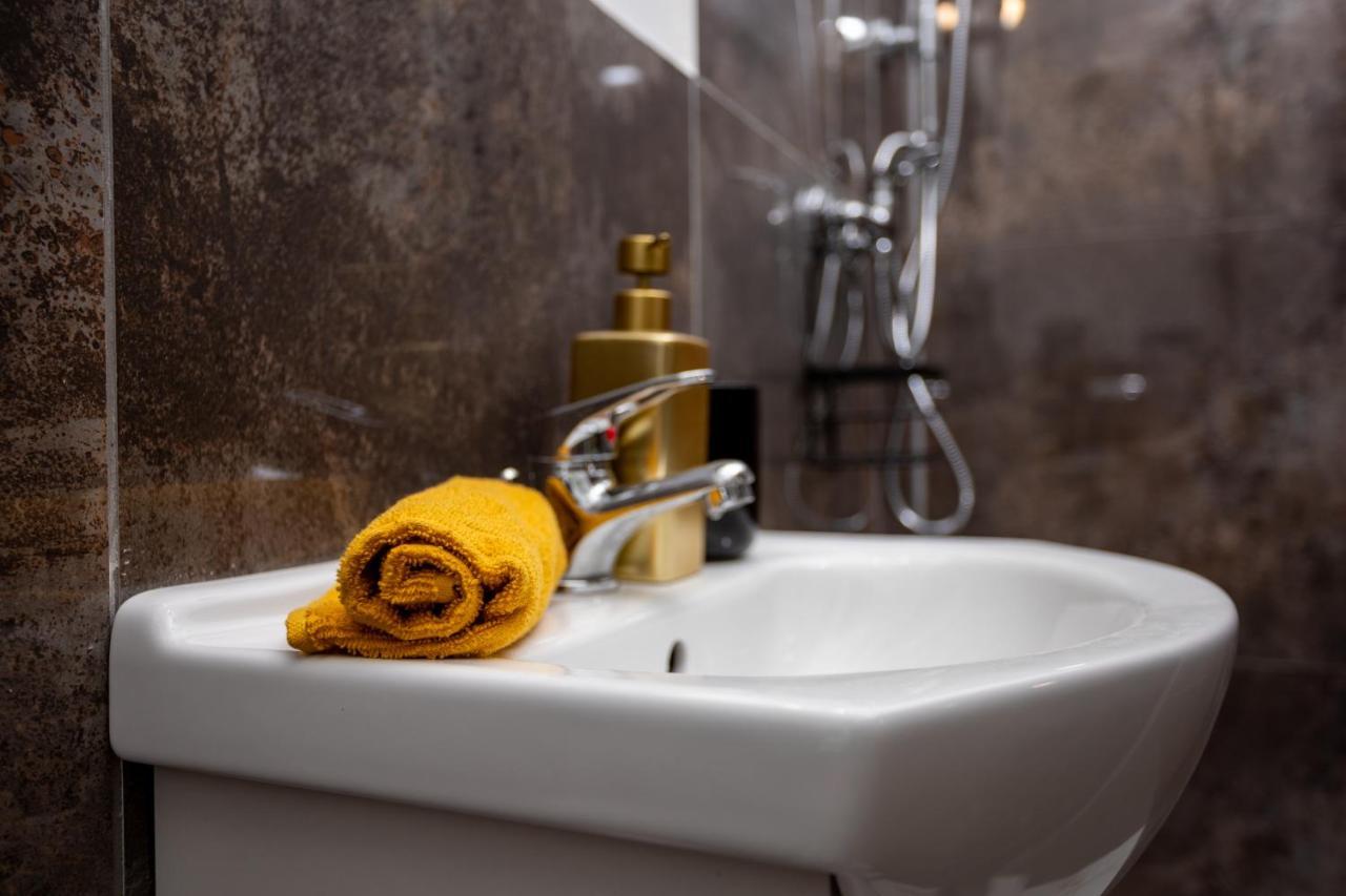 Green Goblin Apartment With Free Private Parking Budapest Esterno foto