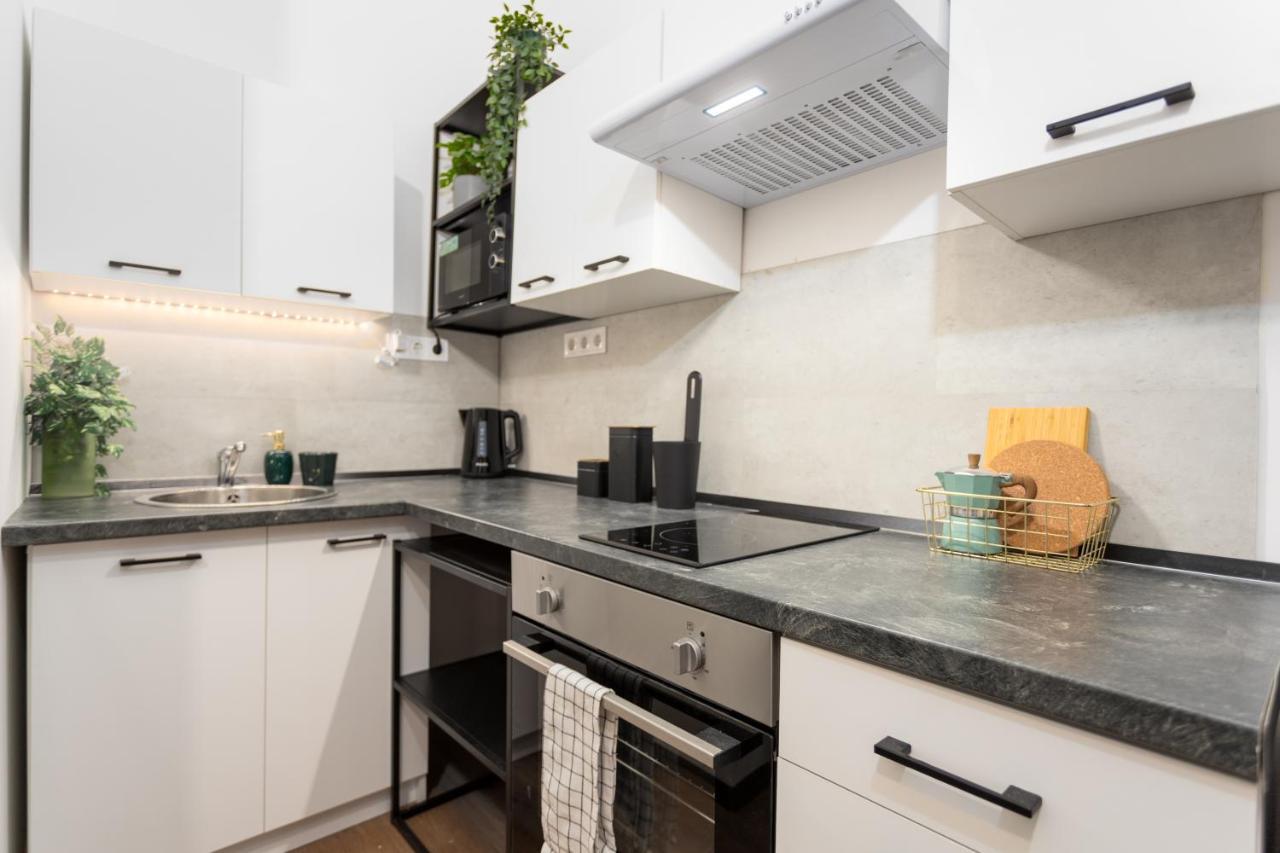 Green Goblin Apartment With Free Private Parking Budapest Esterno foto