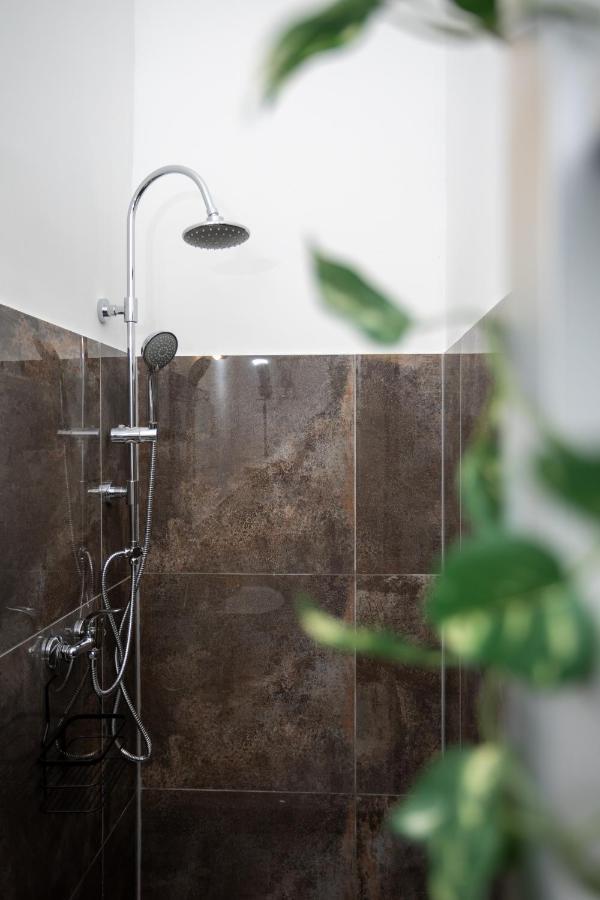 Green Goblin Apartment With Free Private Parking Budapest Esterno foto